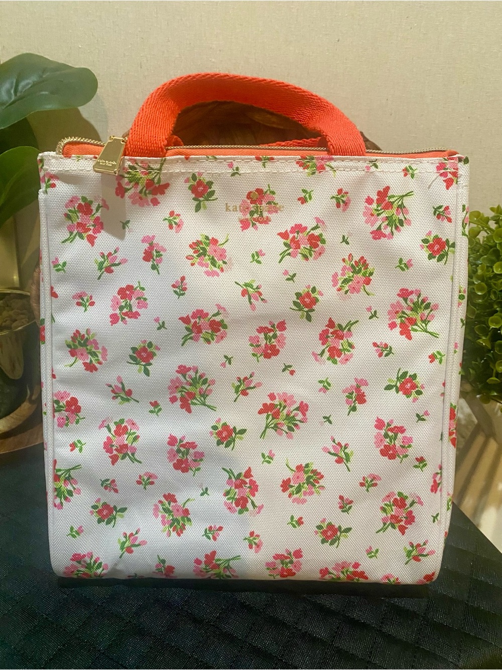 kate spade white canvas floral Lunchbox with pink handles